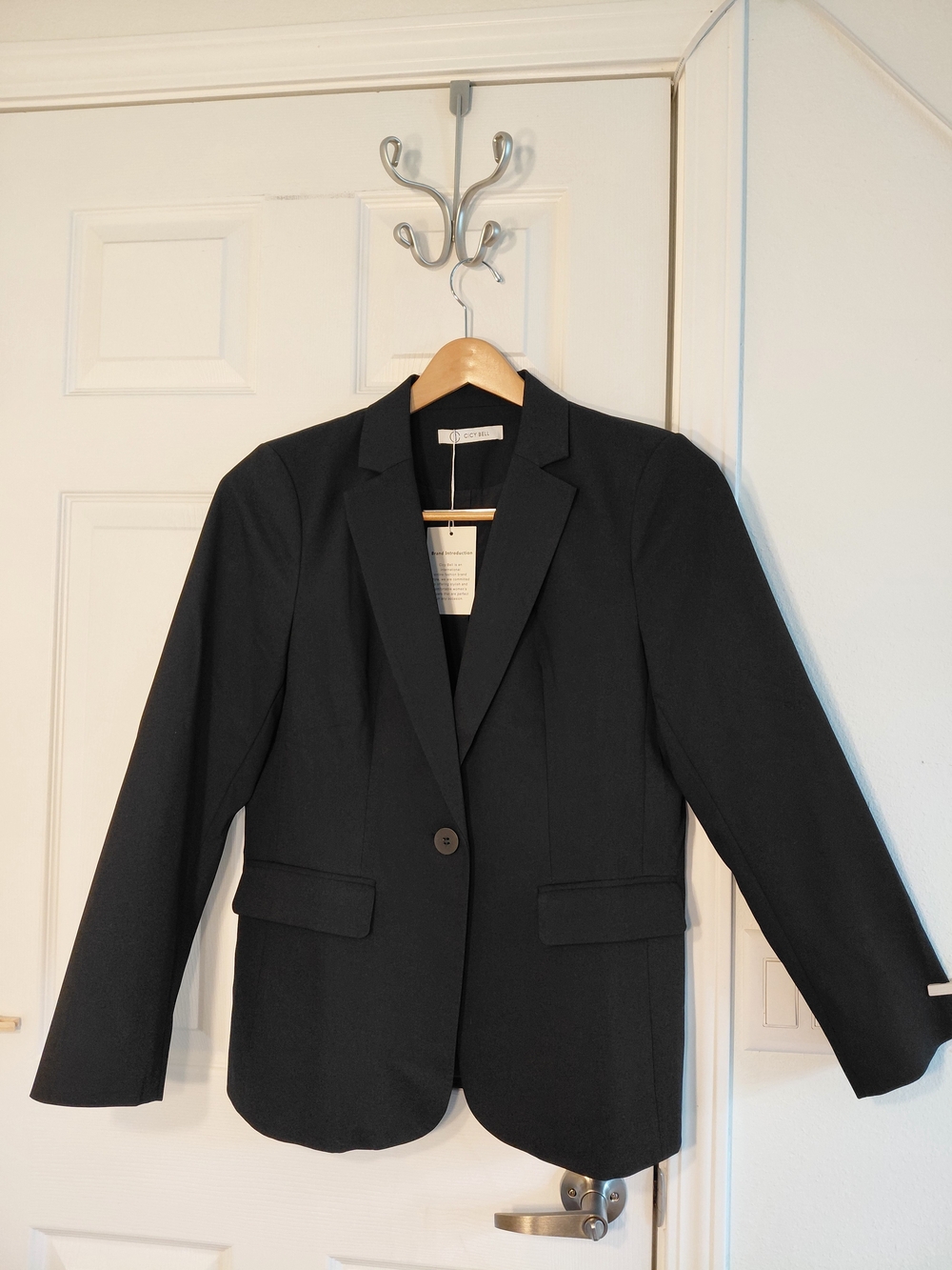 Classic Black Single-Button Women's Blazer by LOFT